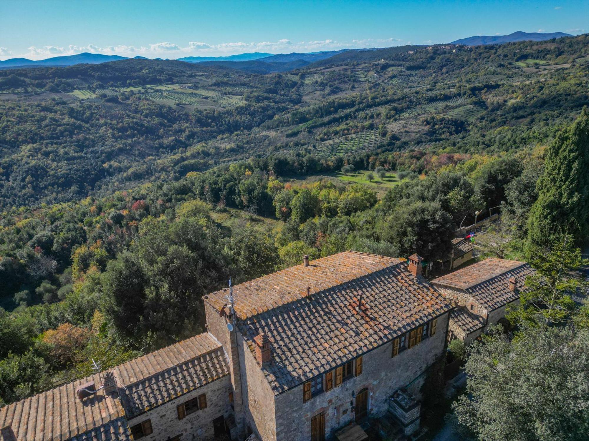 Agriturismo Antico Borgo Montacuto Pari Exterior photo
